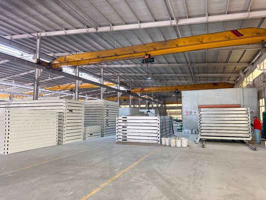 이동 생활 컨테이너 하우스 20ft 40ft 휴대가 가능한 Prefab 캠핑 홈과 강한 샌드위치 패널 문