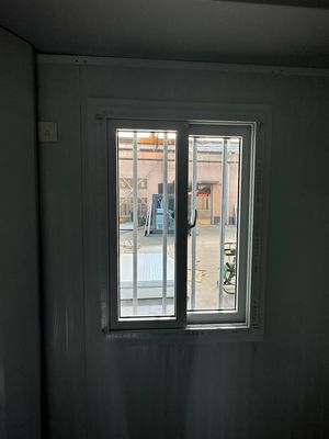 공급 현대 디자인 스타일 20 40ft Prefab 바위 류 샌드위치 패널 강철 프레임 모듈식 지그자그 접는 컨테이너 하우스