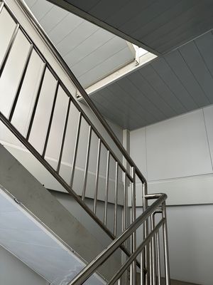 맞춤형 빠른 설치 높은 바람 등급 현대 디자인 스타일 600X600X300cm 단일 패키지 크기와 평면 팩 하우스