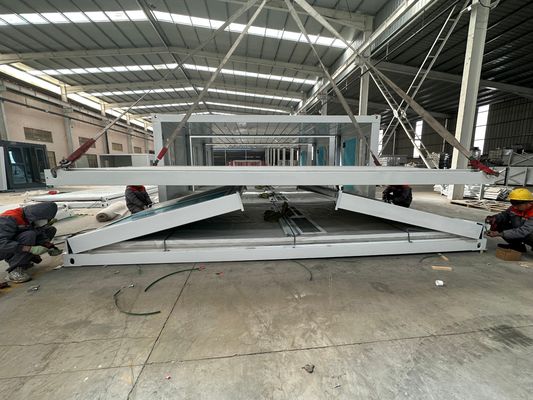 20FT/40FT 맞춤형 모듈형 주택 편안한 열 및 음 절연 저탄소 에너지 절약과 함께 접는 컨테이너