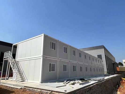 부엌과 보안 문과 함께 20 피트 Prefab 컨테이너 하우스 흰색 또는 사용자 정의 색상 내구성 디자인
