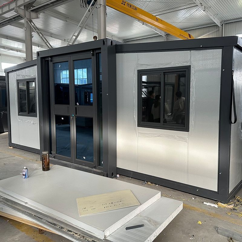 지역 표준 전기 20ft 40ft 확장 가능한 Prefab 컨테이너 하우스 3 침실과 화장실